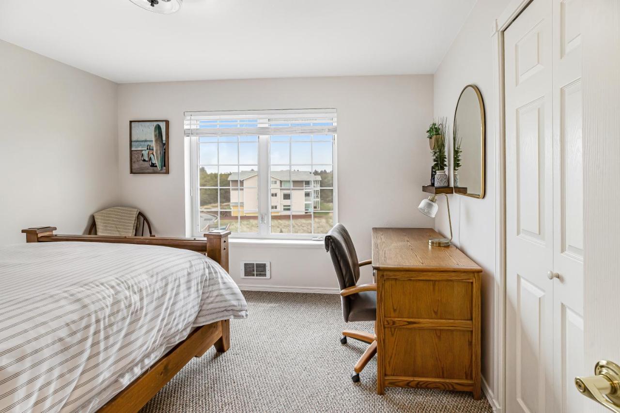 Once Upon A Tide Apartment Westport Bagian luar foto