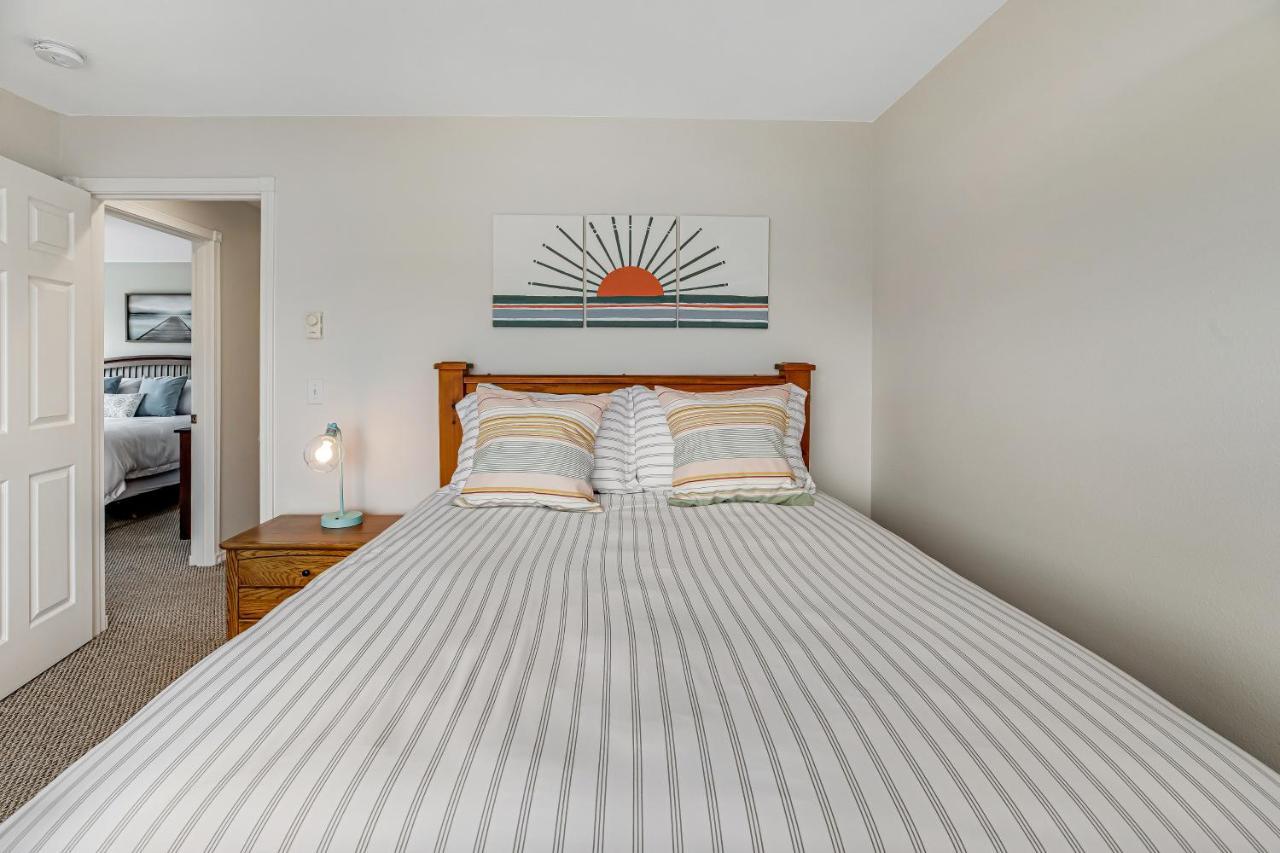 Once Upon A Tide Apartment Westport Bagian luar foto